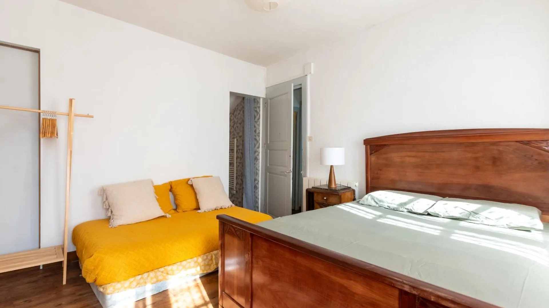 Casa de Férias Maison Cosy - Coeur De Village - Cour Privative Bagnères-de-Bigorre