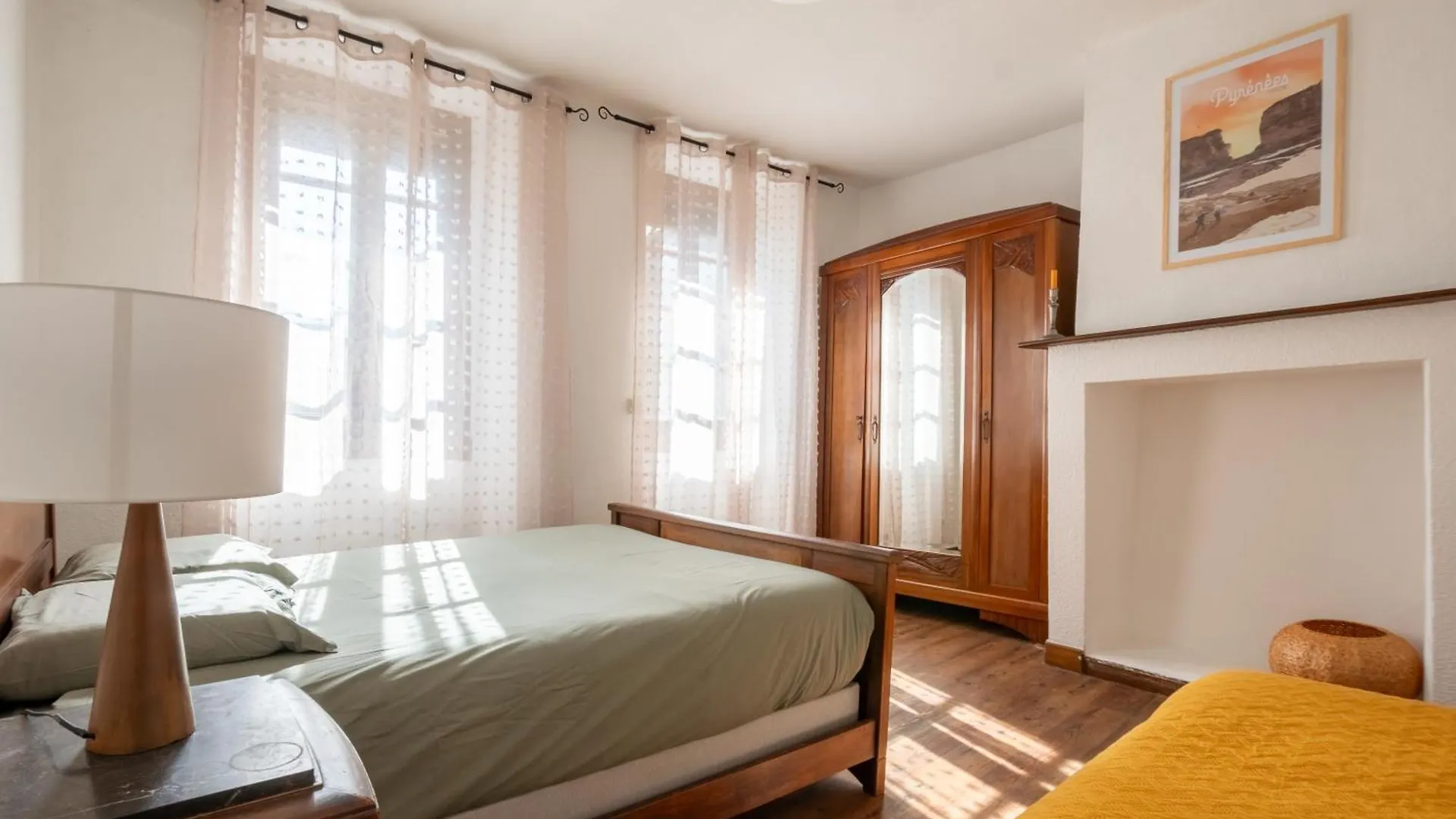 Casa de Férias Maison Cosy - Coeur De Village - Cour Privative Bagnères-de-Bigorre França